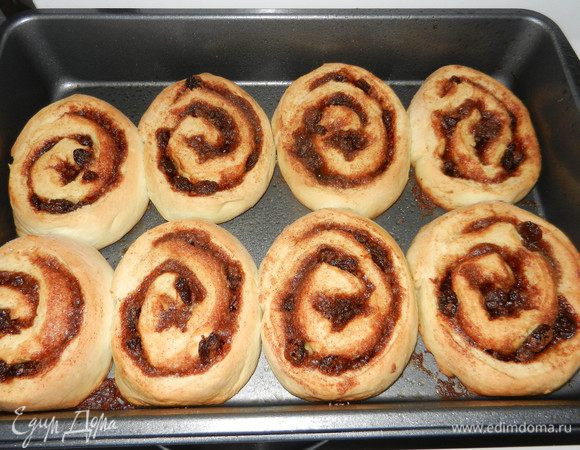 Готовые рулетики вынуть из духовки
