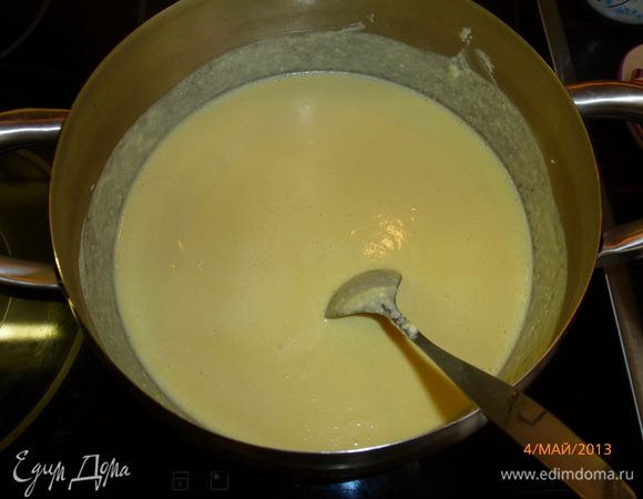 Помешивая, доводим массу до кипения, но не кипятим. Оставляем остужать.