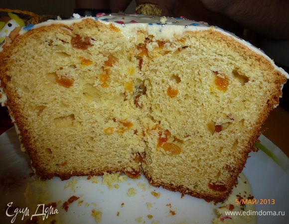Фото разреза тоже прилагается. Воздушный, пористый, желтенький мякиш!