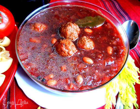 Затем подаём наваристый сытный супчик,который понравится даже маленьким детям)))