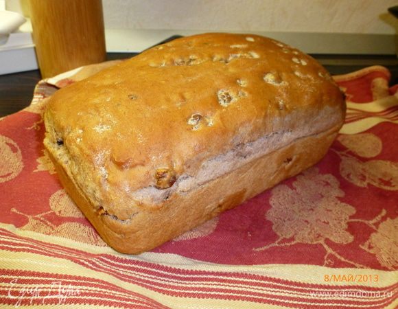За 5 минут до окончания выпечки обильно смазываем верхушку хлеба сливочным маслом. После выпекания укутываем хлеб в полотенце, оставляем остужаться, если, конечно, хватит силы воли, чтобы не попробовать раньше) У меня не хватило) Такой вот красавец получился! Приятного аппетита!