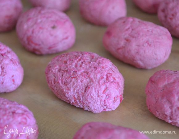 я всегда сразу леплю все ньокки и укладываю на доску, присыпанную мукой 