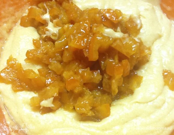 Перемешиваем тесто и цукаты.