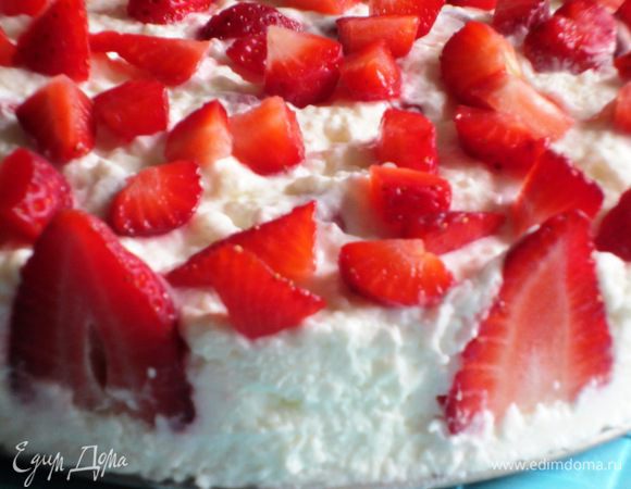 Поставить торт в холодильник на 5-6 часов.Приятного аппетита:)