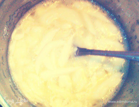 Добавить майонез.