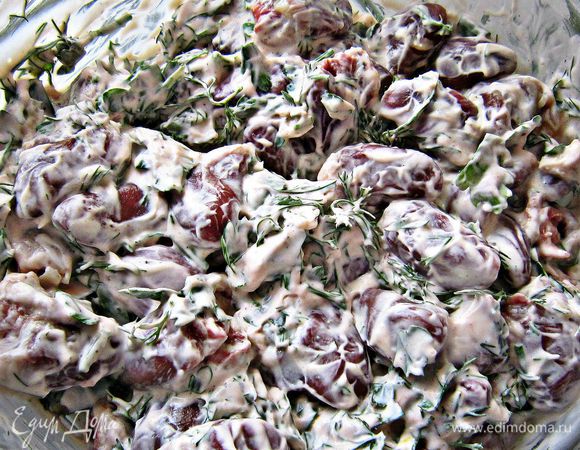 Поместить сердечки в приготовленную смесь, перемешать и оставить мариноваться на 2 часа.