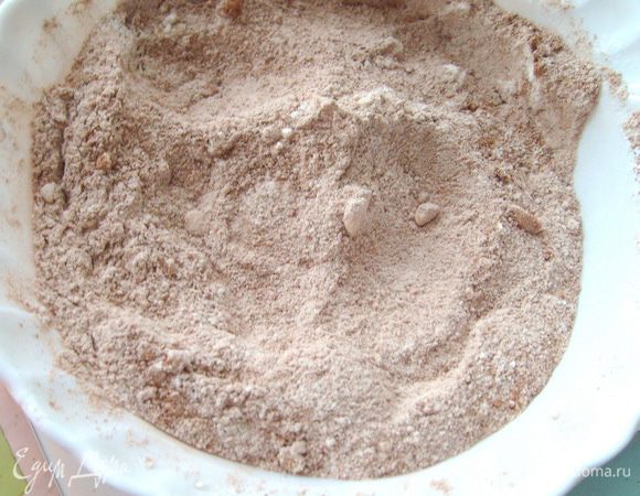 Просеять муку, какао, разрыхлитель....