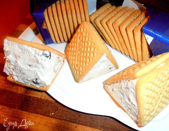 Третий выскочил из рук)))