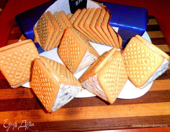 Четвёртый,пятый...Стоп! Надо же половину шоколадных сделать,а то Вы спросите: "и зачем какао в ингредиентах?"