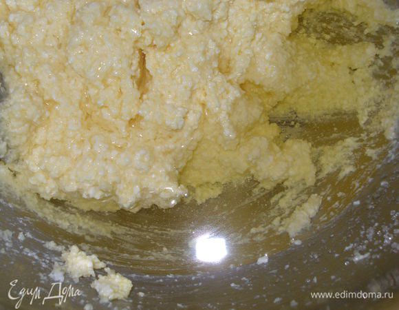 Влить масло и перемешать.