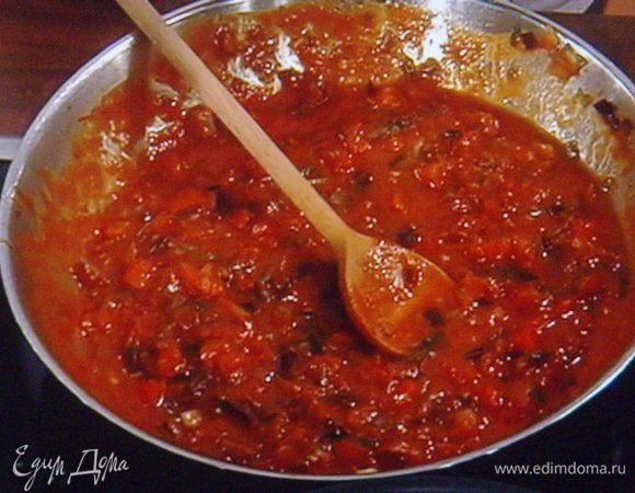 В конце заправить солью и перцем