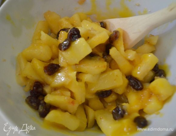 Выложить на сковороду и готовить примерно 5 мин. Снять с огня.
Добавить желток и  перемешать.