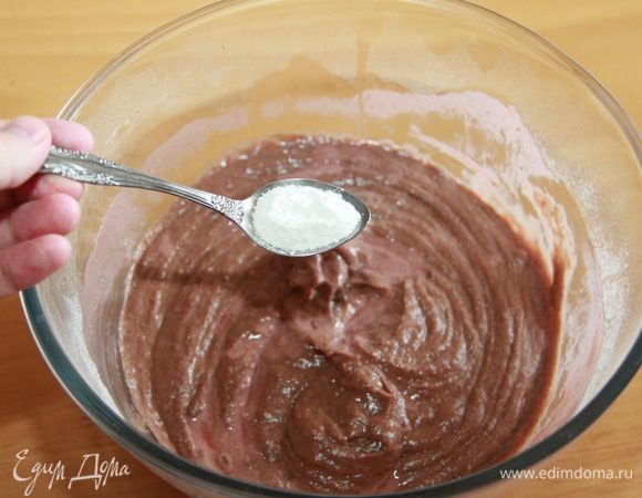 Ванилин (или ванильный экстракт, если имеется).