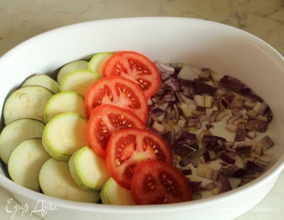 И помидор...