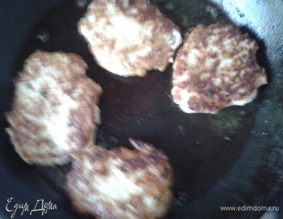 На гарнир у меня была толченая картошечка.Приятного аппетита!!!