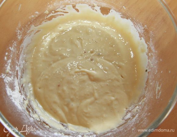 Получилось замечательное тесто! Его немного, как раз на 5 бисквитиков.