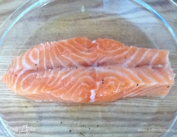 Выворачиваем и прижимаем стороны друг к другу . Формируем "Рыбку".