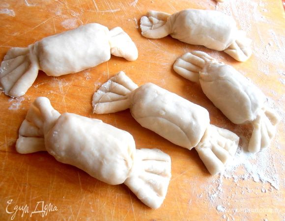 Пока масло для фритюра разогревается, готовим порцию...