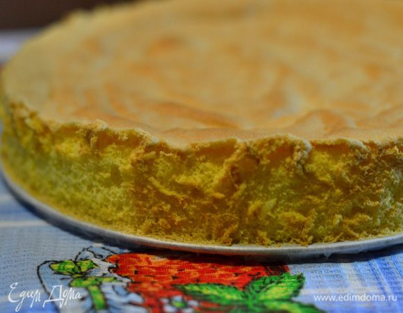 Вынуть из формы, проведя по краям ножиком. Форму помыть для следующего действия.