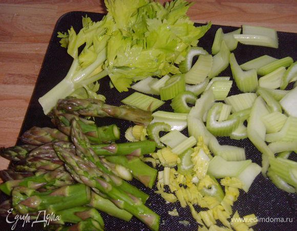 Овощи нарезать. 