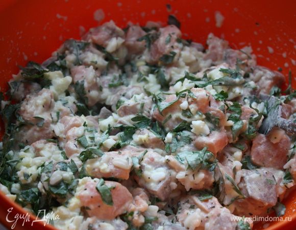 Смешиваем с рыбой.