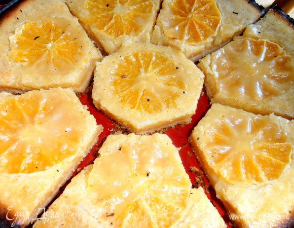 Немного даём остыть и разрезаем на порции...В квадратной форме-на квадратики!