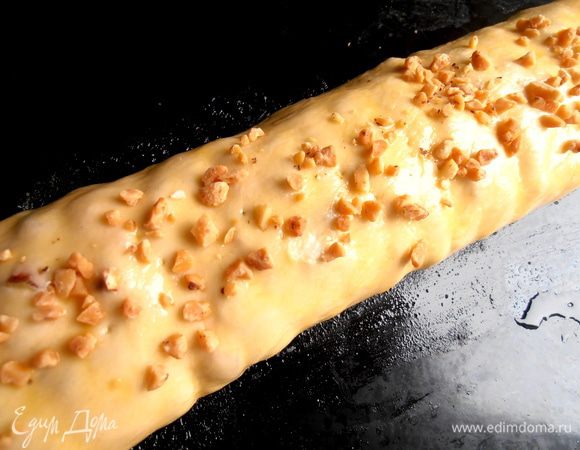 <font style="vertical-align: inherit;"><font style="vertical-align: inherit;">Можно посыпать орешками.</font></font>