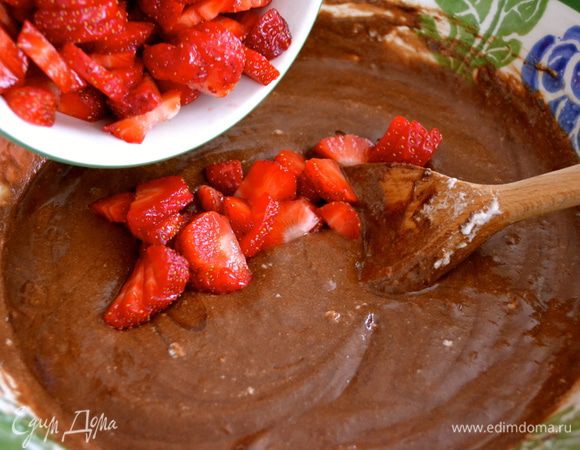 ...и добавить ее к шоколадной массе. )))