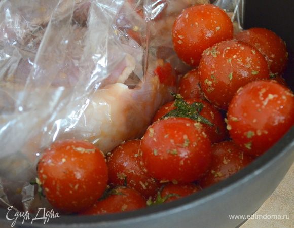 выкладываем черри рядом с индейкой (не в пакет)