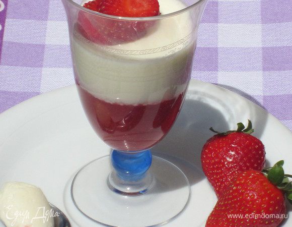 Выложить сливочную массу в бокалы и поставить в холодильник ещё на 3-4 часа. Приятного аппетита:)