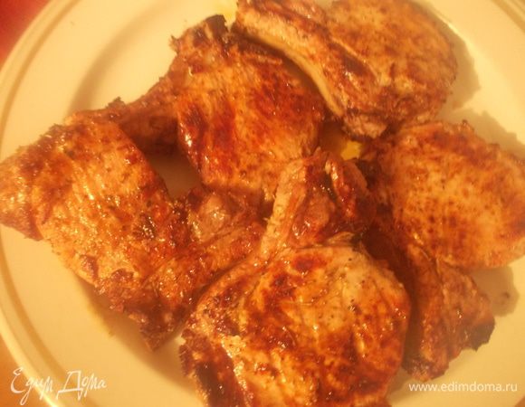 Хочу сказать, что мы с мужем очень любим и часто готовим шашлык. Вкуснее мяса, ну просто быть не может. Друзья,выезжайте на природу, на дачу, да просто где нибудь во дворе дома. Наслаждайтесь природой,ведь лето так скоротечно. Надеюсь, кому нибудь я аппетит разыграла!!!!! Извиняюсь за вечернее фото, неудачные. 