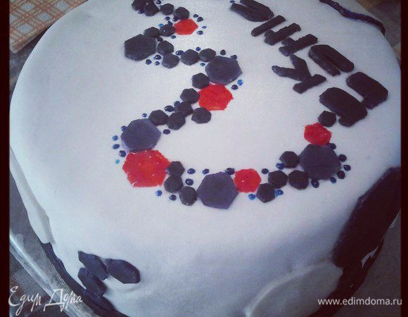 Дальше собираем торт:

Сначала наносим на нижний корж апельсиновый керд (примерно полсантиметра слой). Сверху наносим мусс слоем примерно 2 сантиметра (больше не стоит, будет вылазить за края при сборке).


Так собираем весь торт, стараясь чтобы нигде ничего не заваливалось и не вываливалось. Верхний слой я тонко обмазала кердом. Ставим в холодильник хот бы на часик.

