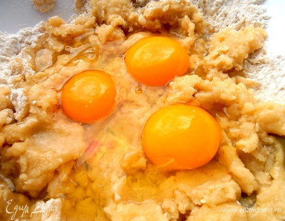 Вбиваем яйца...