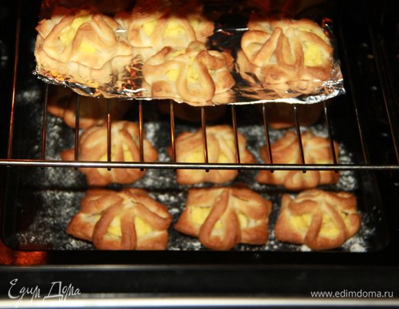 Выпекать при180*С 15 минут.
