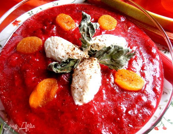 Сверху немного присыпать из меленки приправы для кофе и десертов...(корица,кардамон,гвоздика...)