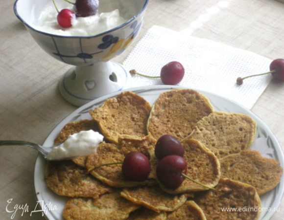 Для крема также смешать все ингредиенты и выложить в пиалку.
