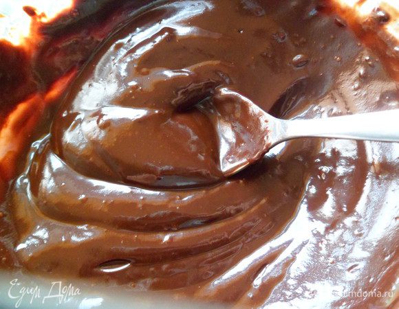 Потом он приобретаем прежний вид.