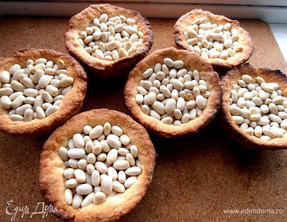 Остужаем и затем вынимаем из них фасолинки!