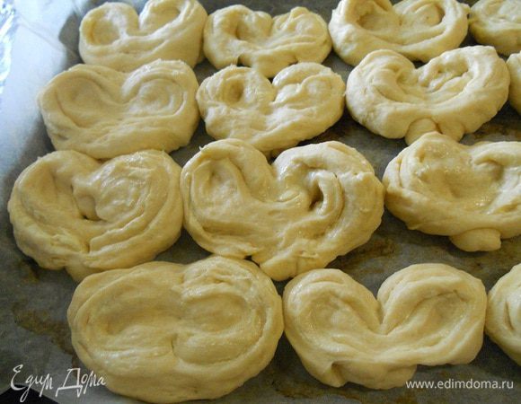 Складываем на противень.