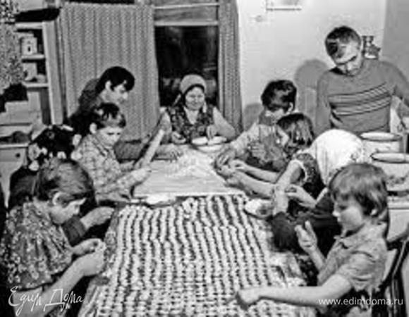 Традиционно  хозяйки Пармы лепят Анолини к Рождеству. Это как для нас салат «Оливье», без которого Новый Год не Новый Год.  