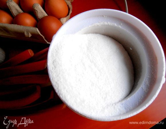 Делаем сахарную пудру в кофемолке из сахара и ванили!