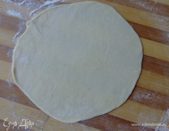 Тонко раскатайте.