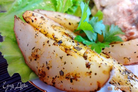 Рекомендую в качестве гарнира картофельные дольки от Али (Апрель), вкуснейшая ароматная картошечка, готовиться очень просто! http://www.edimdoma.ru/retsepty/53197-luchshie-kartofelnye-dolki
