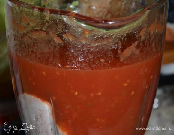 Добавить лимонный сок, кленовый сироп. Вылить  сливки и опять взбить все вместе. Готовый суп  переливаем в кастрюлю и разогреваем на плите или в микроволновке в специальной посуде для СВЧ.