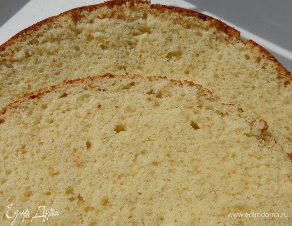 Разрезать на 2 коржа ...