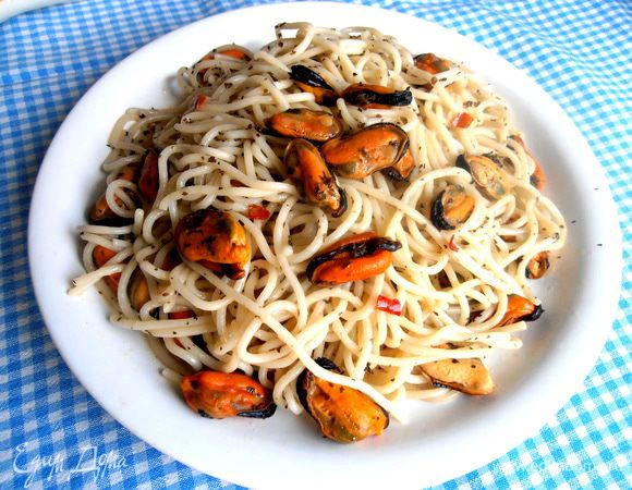 Выкладываем на большую тарелку...