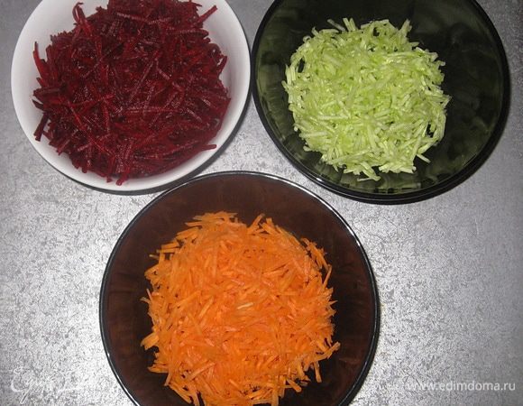 Натереть на терке. 