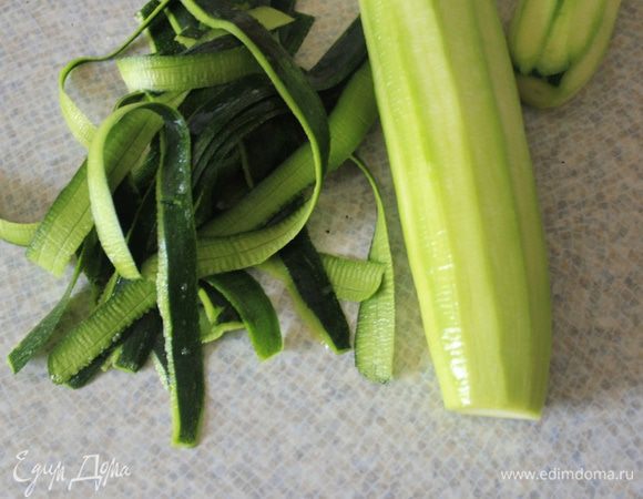 Чистим цукини