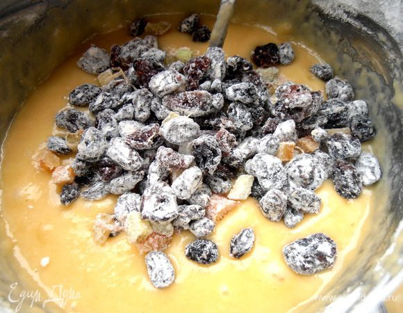 Отправляем в густое тесто в конце.