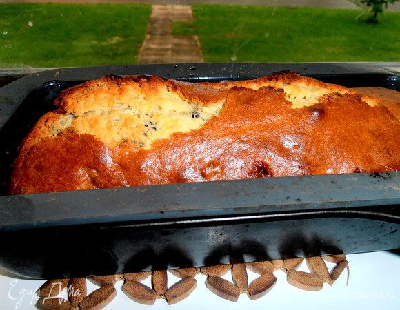 Выпекался кекс сначала при 200* минут 20,а затем ещё 20 при 180*.